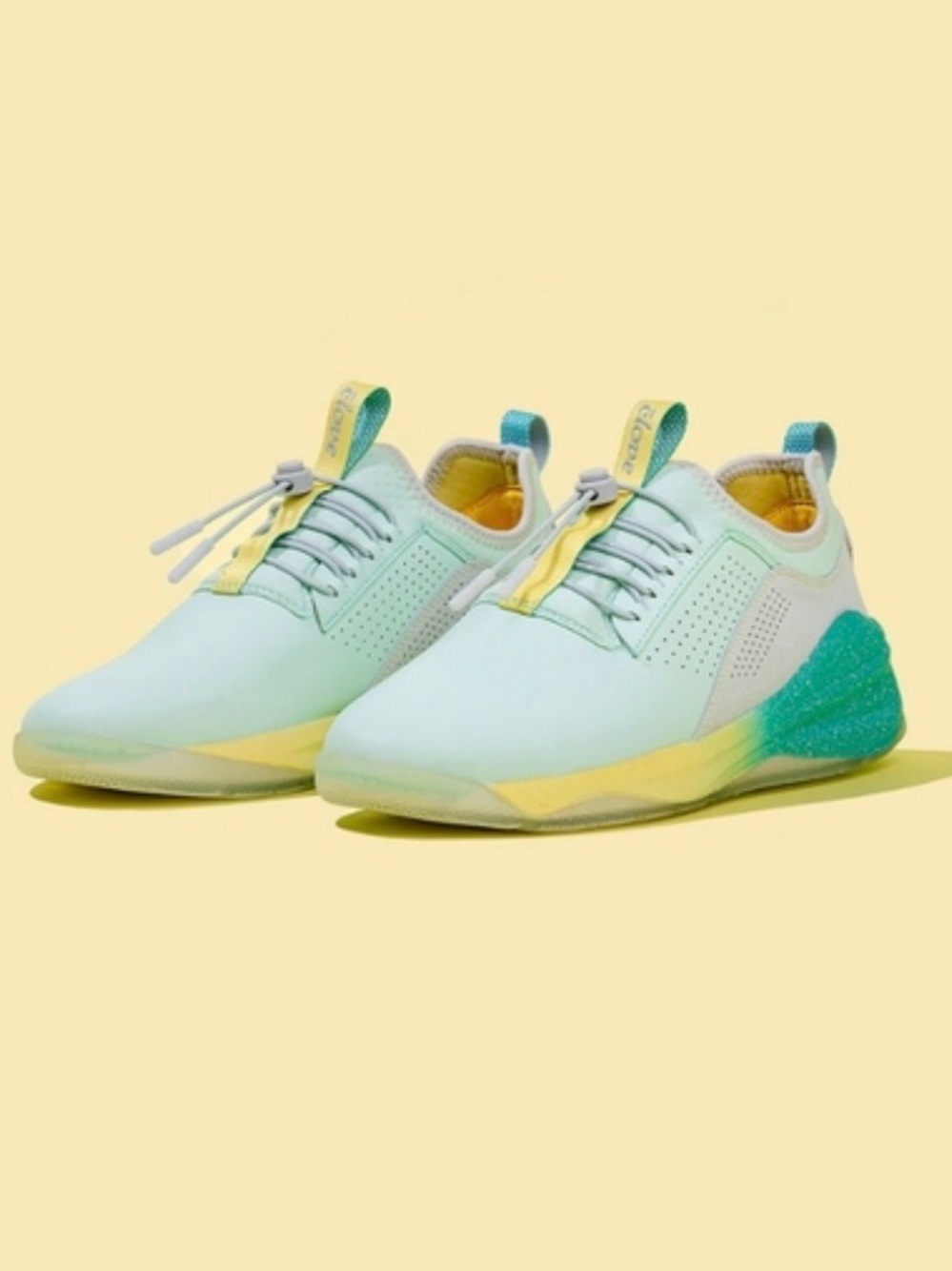 Clove Classic Apple Jade Limited Edition Nursing Sneakers Women’s 8.5